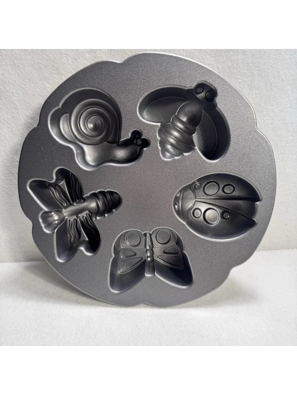 Nordic Ware Garden Bugs Cake Pan 3 Cup Butterfly Bee Ladybug Snail Cast Aluminum